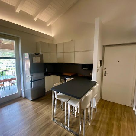 Modern Apartment With Terrace And Mezzanine Floor Colico Kültér fotó